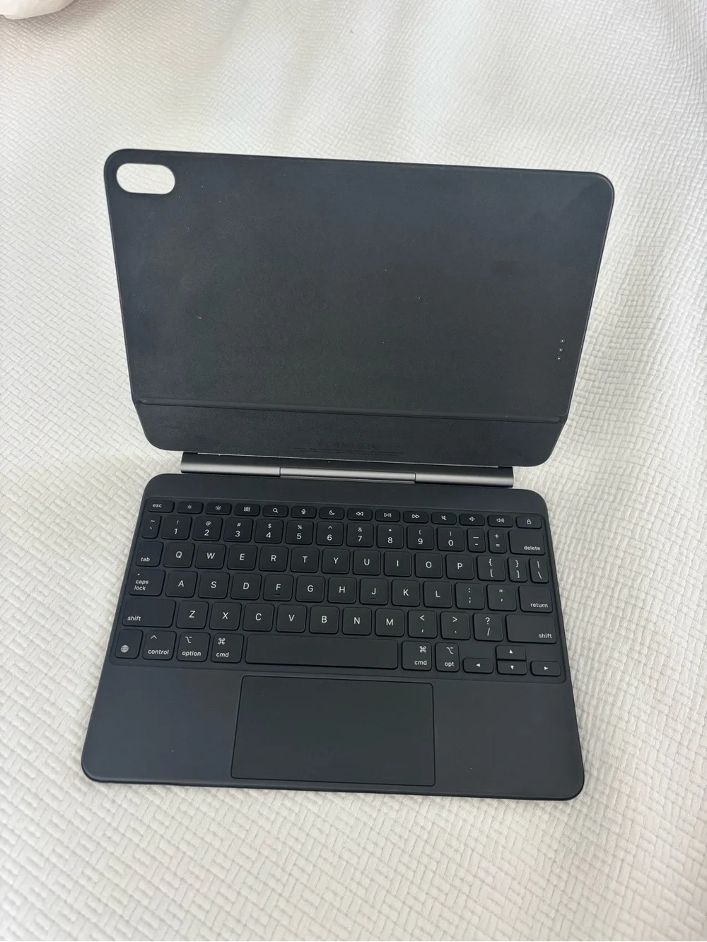 11” iPad Air 512GB Wi-Fi + Magic Keyboard – Like New